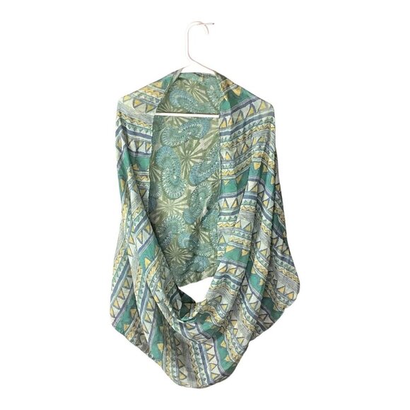 Geometric Pattern Infinity Scarf Wrap Shawl Women's Multicolor Tribal Design - Picture 5 of 6